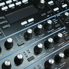 NOVATION - PEAK